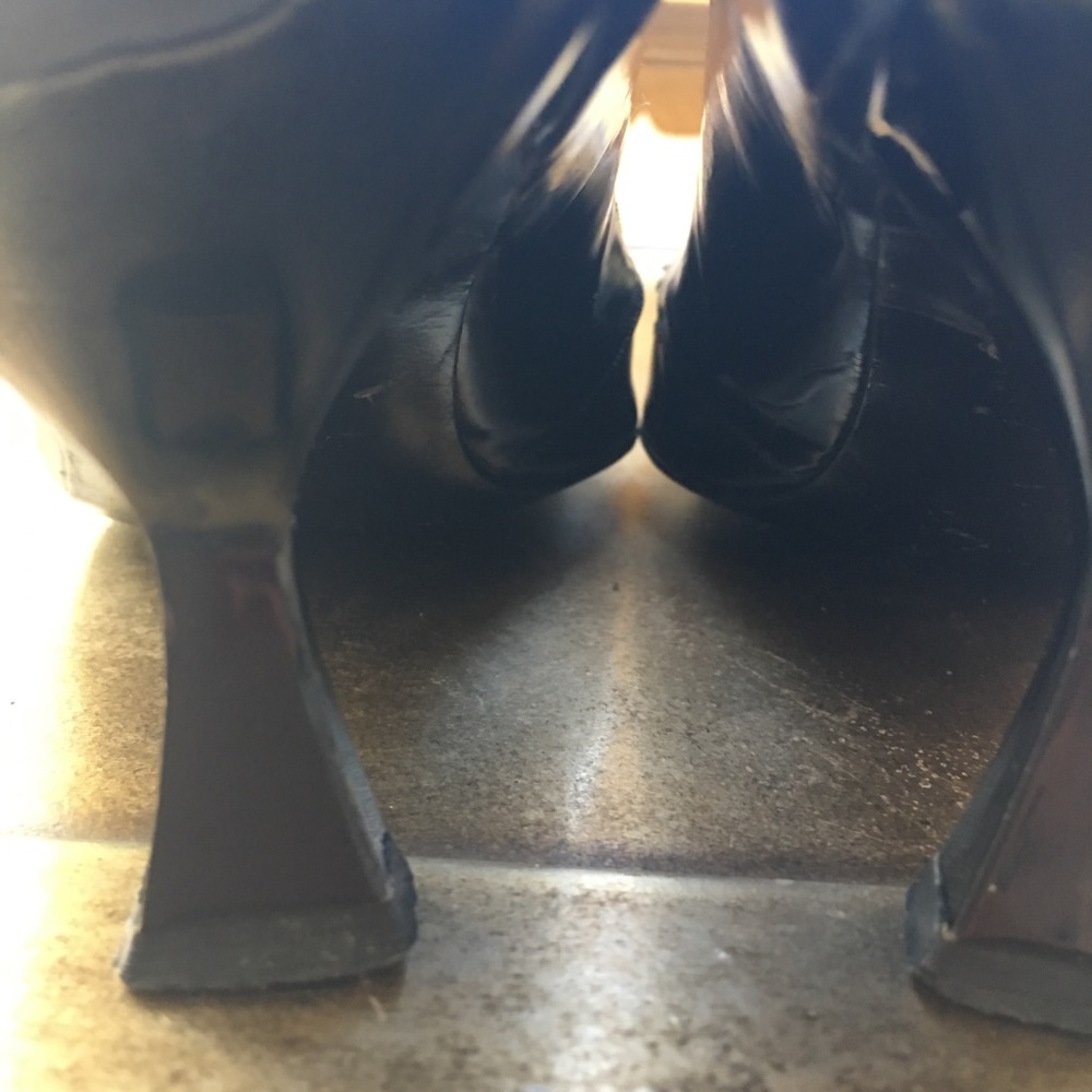 Shoes - Picture 4 of 7